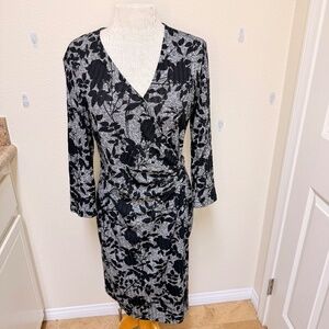 Anne Klein Floral Dress Black Gray Buckle Knee Length Sz 12 3/4 Sleeve